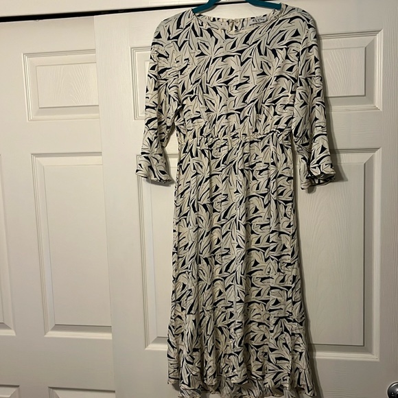 Elsta floral dress - Picture 1 of 4
